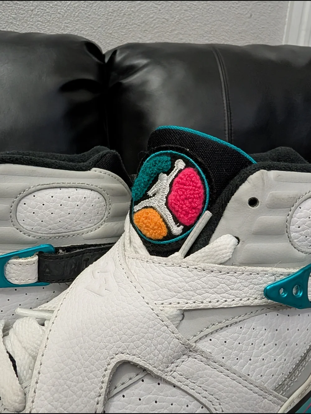 Nike Air Jordan 8 Retro GS South Beach Sneakers White Teal 7Y / Women’s 8.5